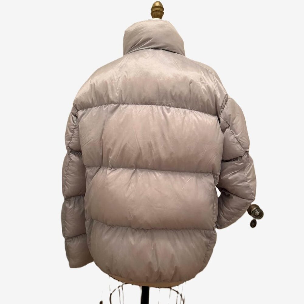 Uniqlo Ultra Light Weight Ultra Warm Down Puffer - Picture 4 of 12